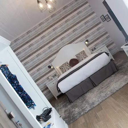 Hotel Bb De Rohan 4*