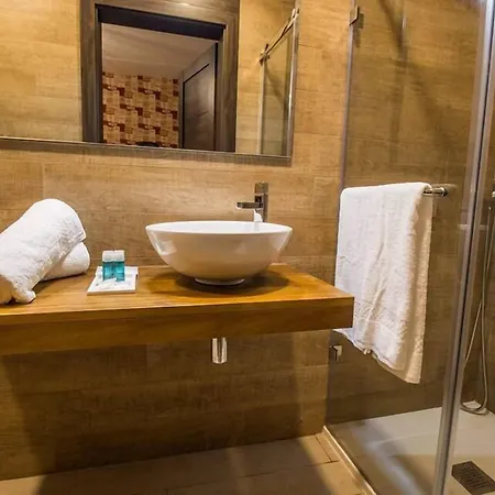 Bb De Rohan 4* Siggiewi