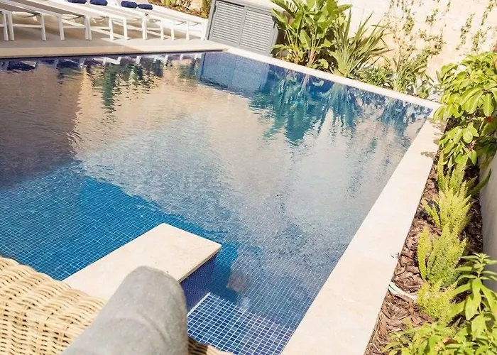 Hotel Bb De Rohan 4*