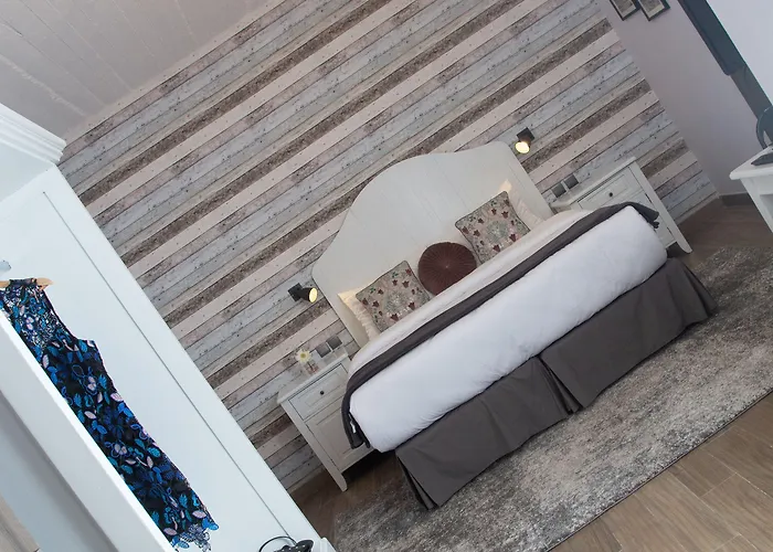 Hotel Bb De Rohan 4*