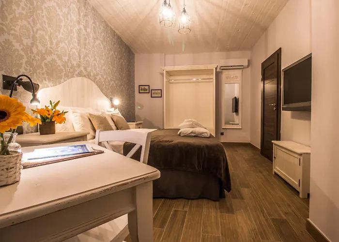 Hotel Bb De Rohan 4*